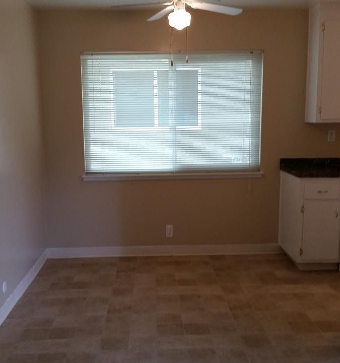 1st image of 639 Kodiak Ct APT 4