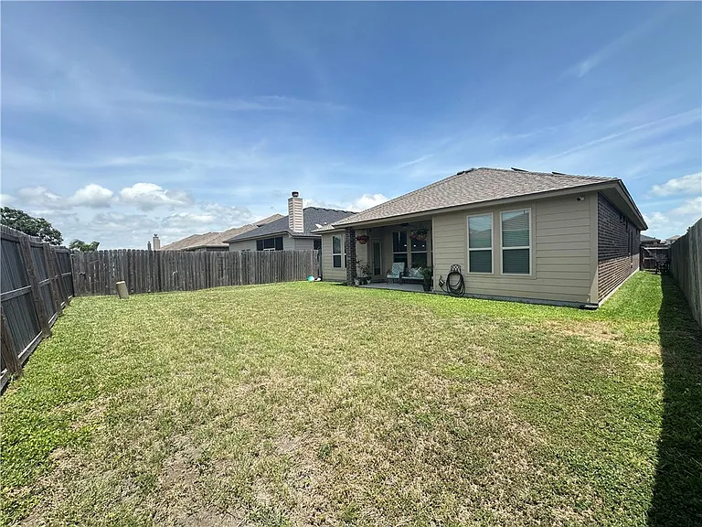 1016 Santa Catalina St — Photo 38
