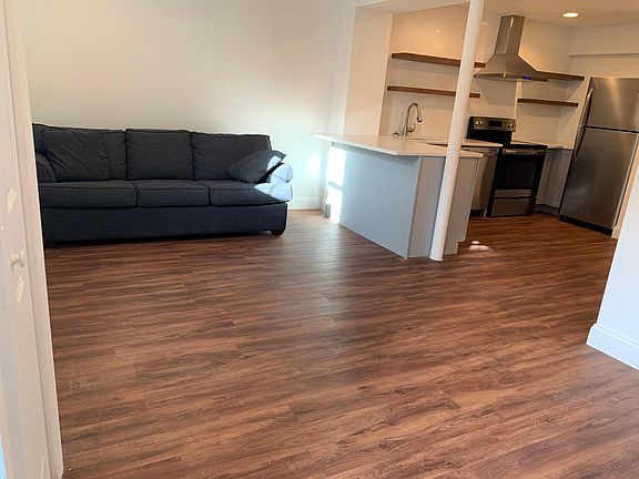 Open, spacious and bright living room!