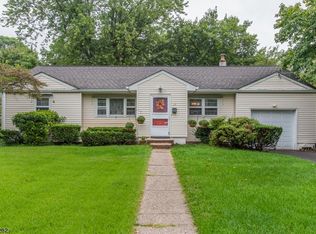 41 Lee Ave, Hawthorne, NJ 07506