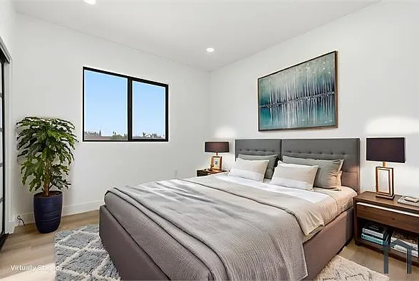 5 bed, 5200 sqft, $5,000 — Photo 2