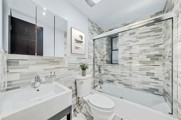 Rented by Vector New York, LLC | media 4