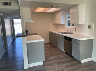 2333 W Elm St, Lodi, CA 95242