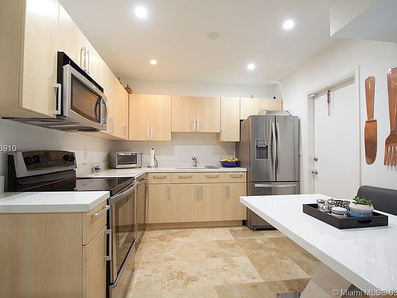 5th image of 3940 Segovia St #3940