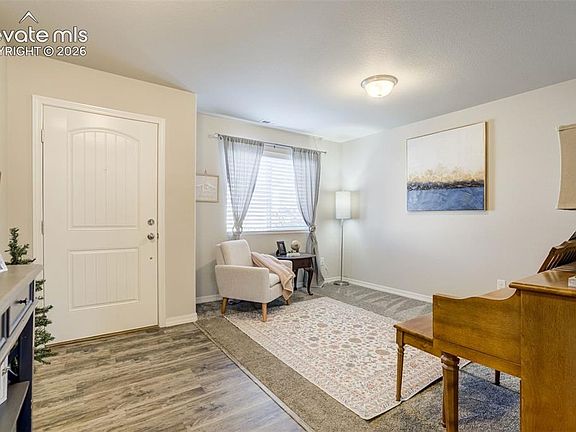 3rd image of 7637 Benecia Dr