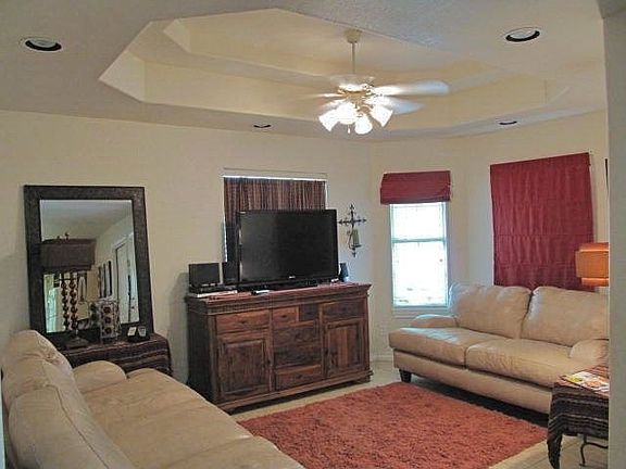 2nd image of 1007 Palm Blvd
