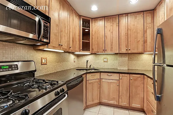 Rented by Corcoran | media 6