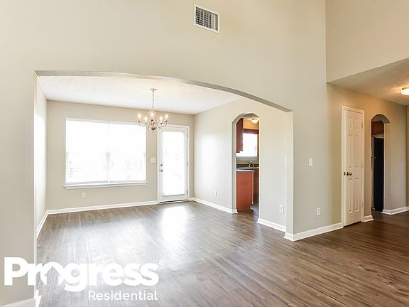 5th image of 1110 Harmony Ln