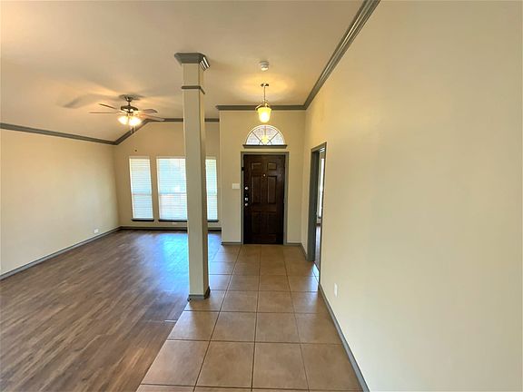 2nd image of 2221 Taylor Dr