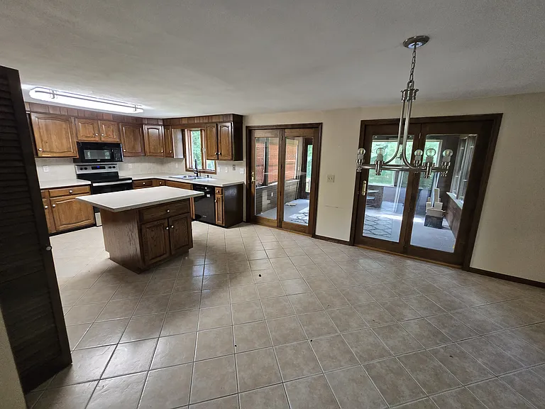 35 N Lowell Rd — Photo 9