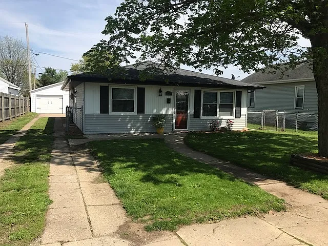 110 2nd St photo 1