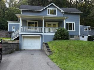9895 Willow Dr, Wexford, PA 15090