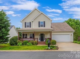 122 Fallen Spruce Dr, Asheville, NC 28806