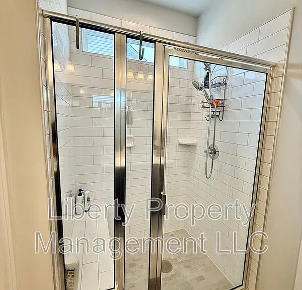 144 Kensington Dr — Photo 25