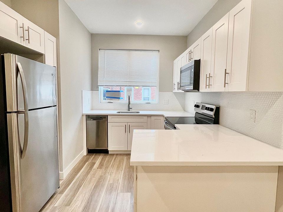 1st image of 2009 N Darien St #1A