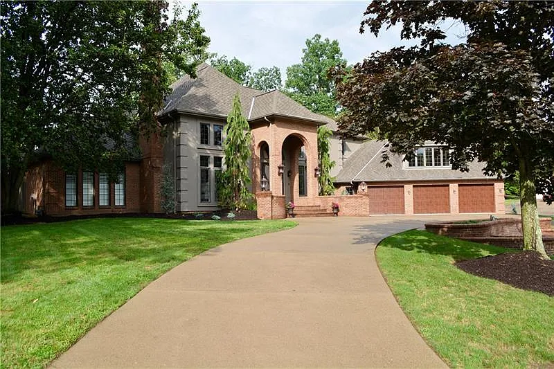 2137 S Villa Dr photo 1