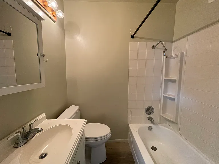 114 Wells Ave S — Photo 8