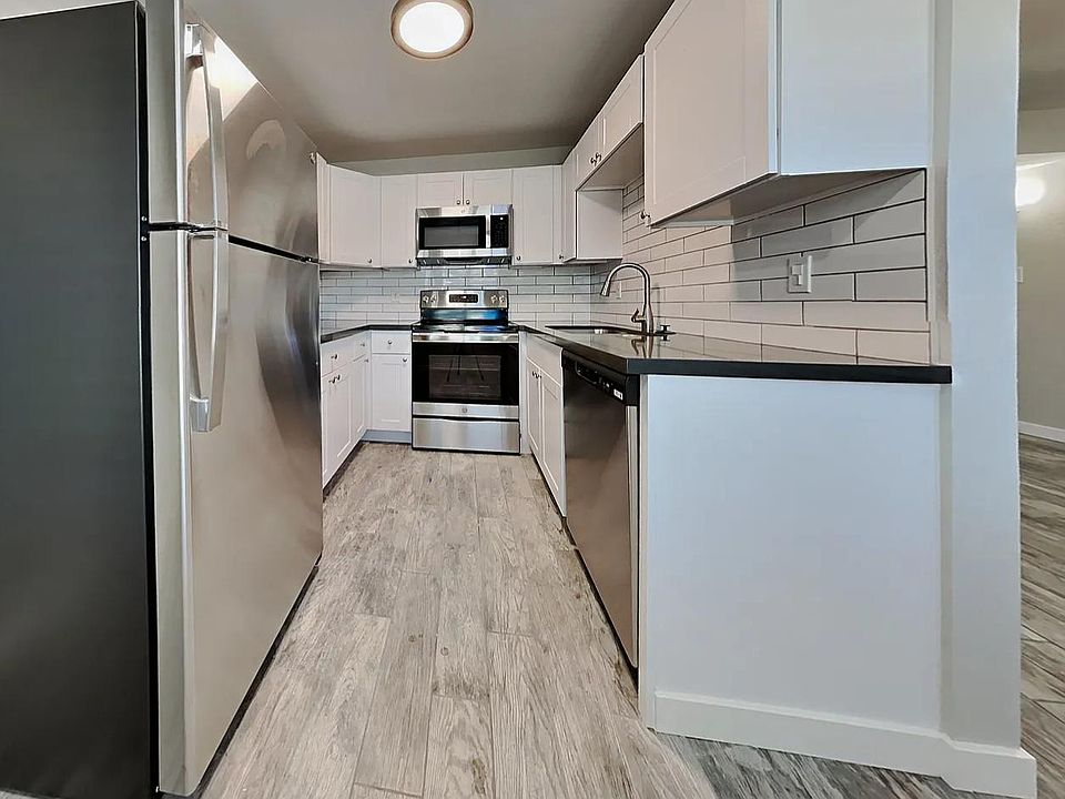 1st image of 1308 E Vista Ave APT 1
