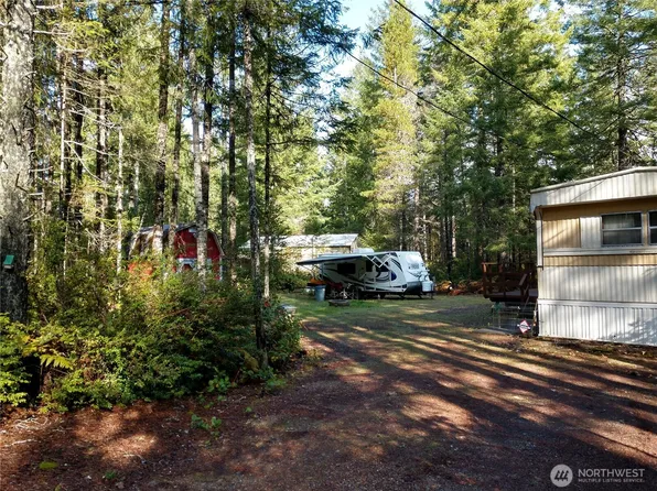 221 NE Madrona Avenue, Tahuya, WA 98588