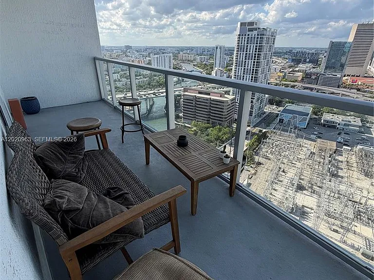 185 SW 7th St #3209 — Photo 41