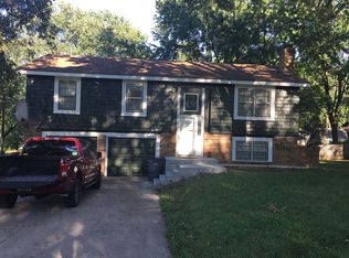 504 S Ridge Dr, Olathe, KS 66061