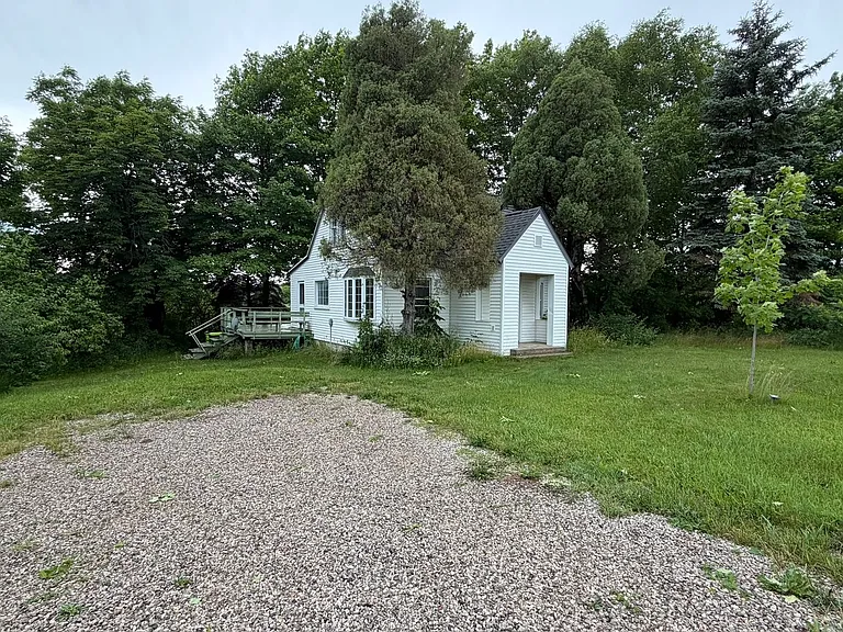 13497 Center Rd — Photo 22