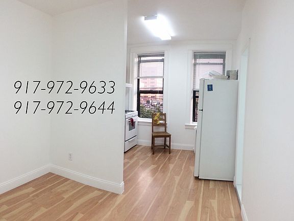 3rd image of 2506 21st St APT 2
