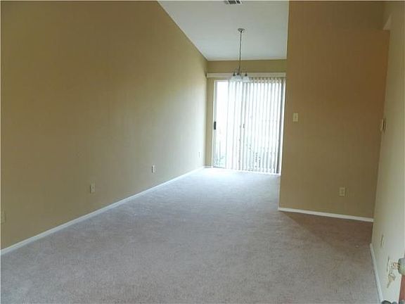 2nd image of 1015 E Yager Ln Unit 99