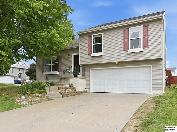 2nd image of 7517 N 111th Ave