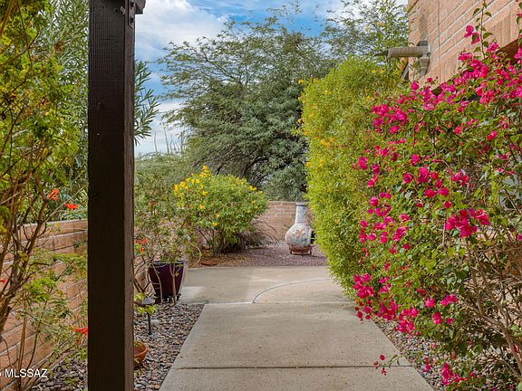3rd image of 5501 N Camino Del Penoso