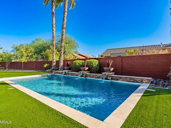 2615 E COLONIAL Court, Chandler, AZ 85249
