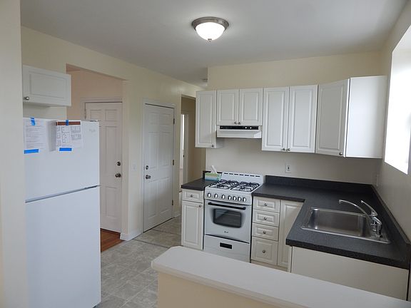 2nd image of 514 Beach 138 St #2