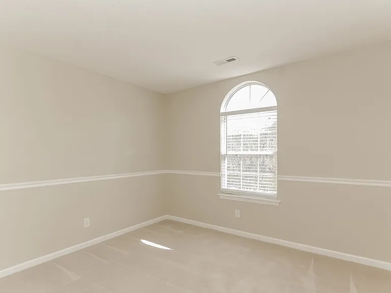 544 Carlisle Dr — Photo 15