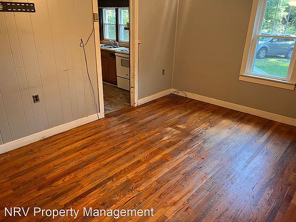 4th image of 1638 Ziegler St