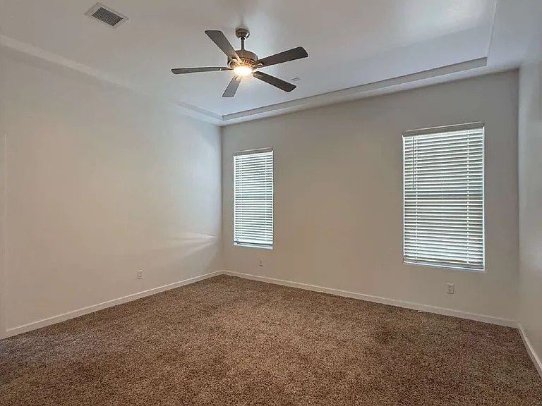 13389 Carterton Ave — Photo 32
