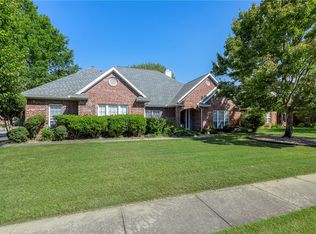 4417 W Braymore Dr, Rogers, AR 72758