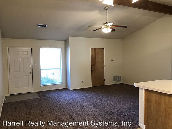 3rd image of 1517 Breezy Dr