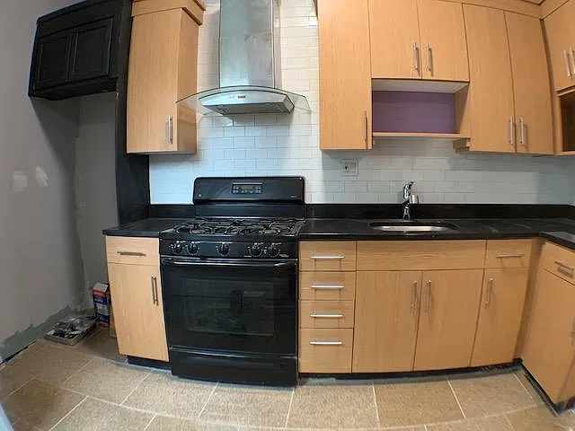 3103 Washington St #1R — Photo 11