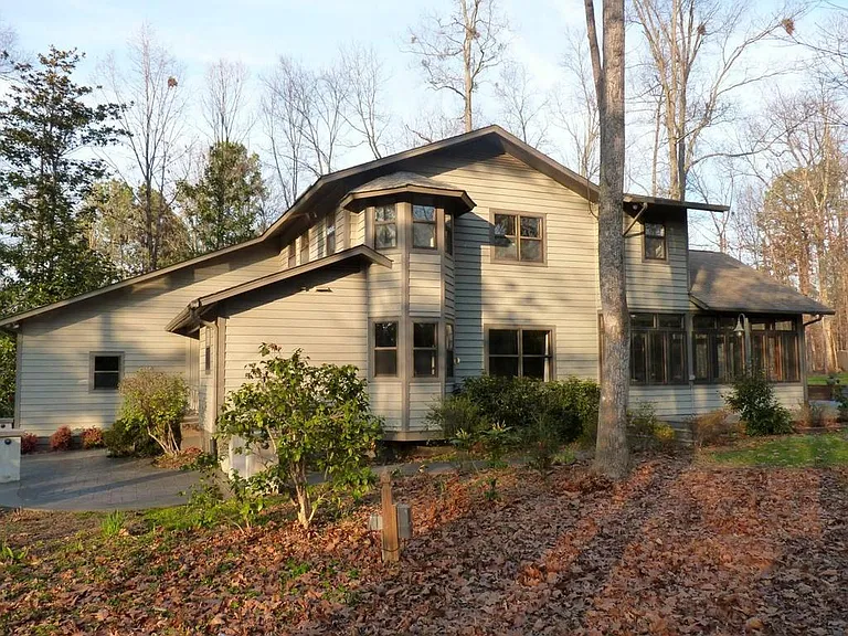 15 Harvey Pl — Photo 4