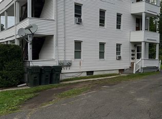47 Lincoln St, Webster, MA 01570