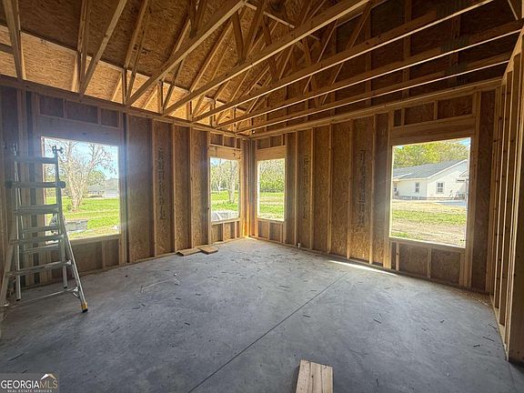 3rd image of 3411 Bob Bowen Rd