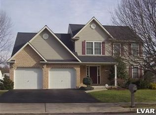 1033 8th St, Whitehall, PA 18052