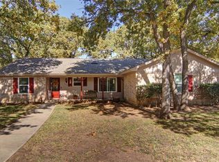 1125 Wood Ridge Dr, Azle, TX 76020