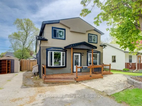 54 7th Ave, Brantford, ON N3S 1B4