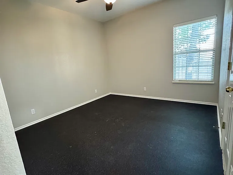 4005 NE 138th St — Photo 16