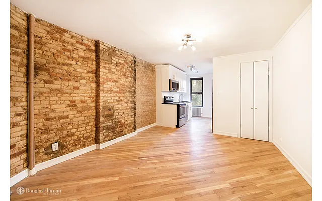 Rented by Douglas Elliman | media 18