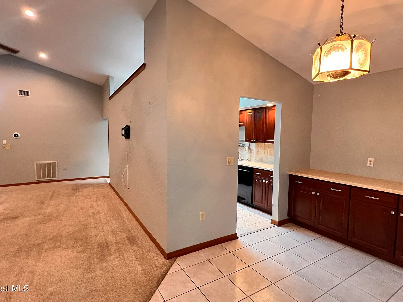3 bed, 2.0 bath, 1483 sqft, $1,950 — Photo 4