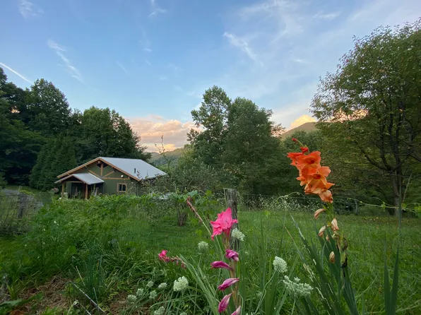 59 Morel Xing, Leicester, NC 28748