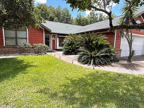 5th image of 1011 NE 20th Ave