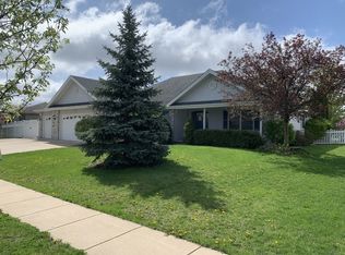 820 Peony Ln, Bourbonnais, IL 60914